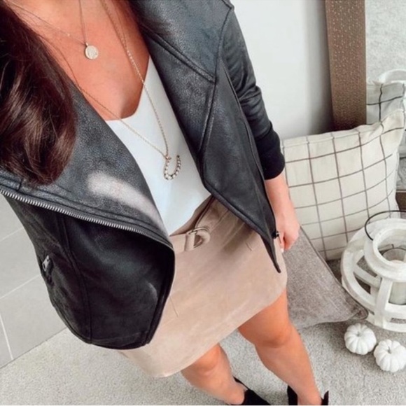 Stella & Dot | Necklace | Heritage Coin Mini - Picture 6 of 13